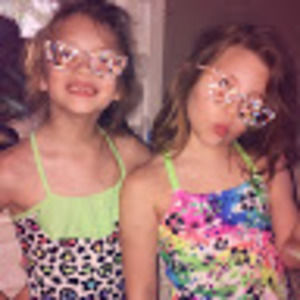 Meet your Posher, Crazy twins